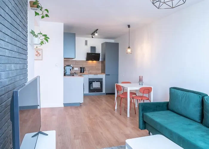 Selfcheck-in 24h 아파트 *